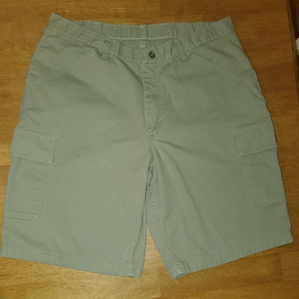 Brittania Mens Cargo Shorts Size 38 Flat Front Khaki